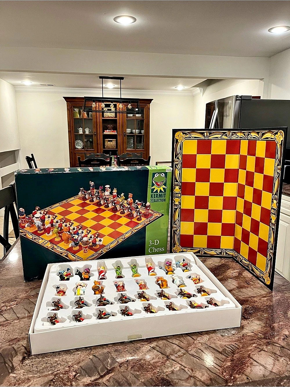 Vintage 1999 Muppets Kermit Collection 3-D Chess Set Complete